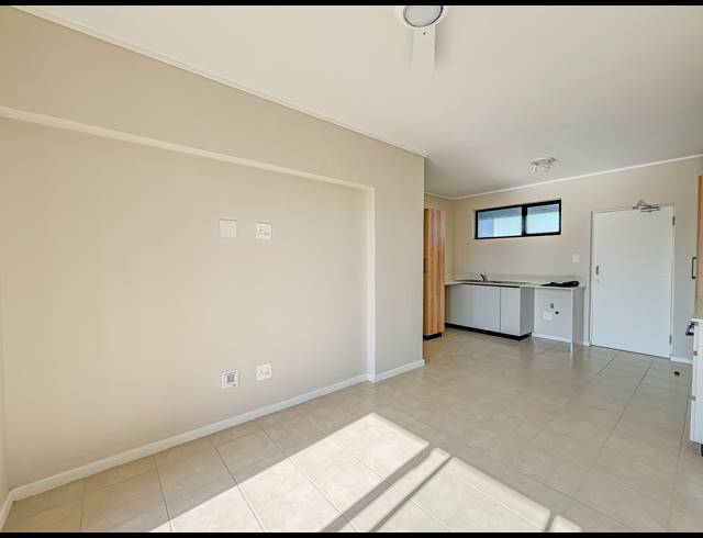 1 BEDROOM APARTMENT TO LET IN BALLITO CENTRAL